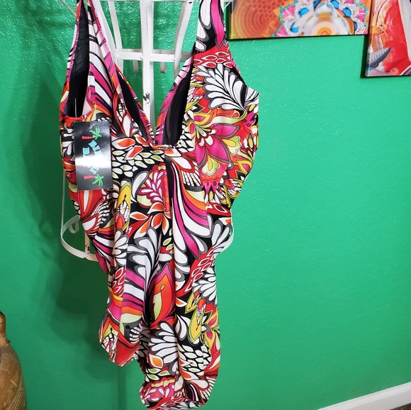 Bikini Bay One Piece Patterned Bathing Suit NWT Sz 18 - Picture 4 of 8